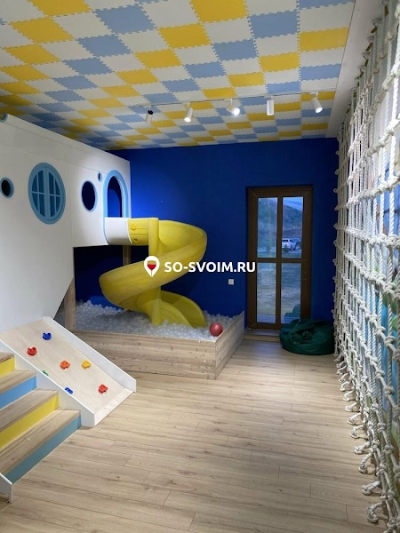 Фото №1 зала Гостиный дом  Celebrio Home