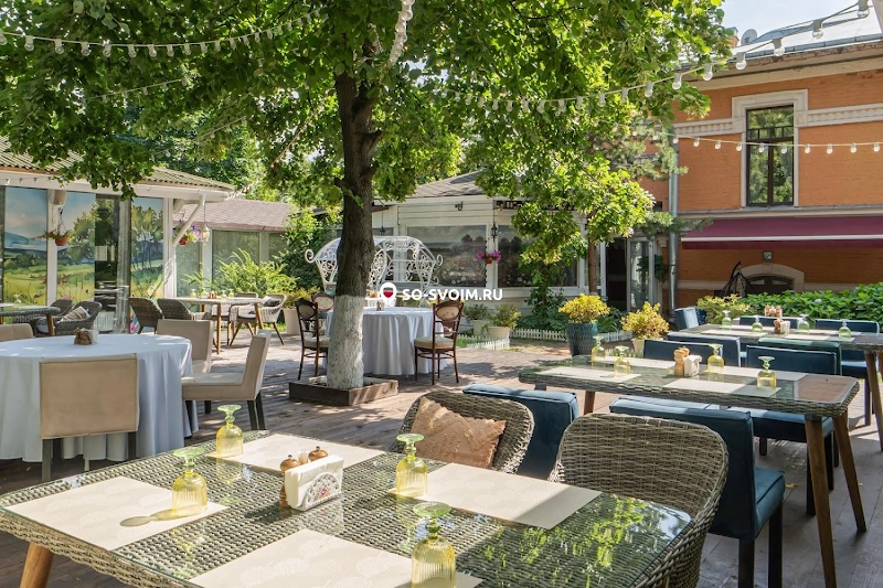 Фото №16 зала Крытая галерея и цветущий сад