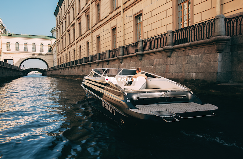 Фото №6 зала CROWNLINE 266 "BLACK SHERIFF"
