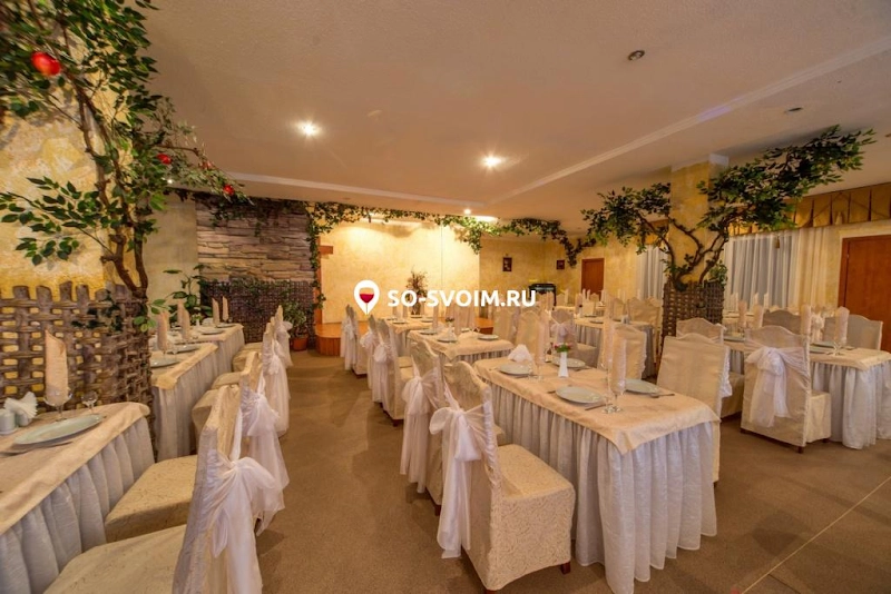 Аккерман орел ресторан. Ретро тур ресторан в орле. Гринн кромское ш. Рестораны орел отзывы. Лунный свет орел банкетный зал.