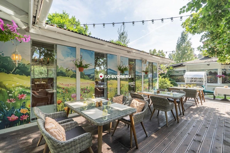 Фото №9 зала Крытая галерея и цветущий сад