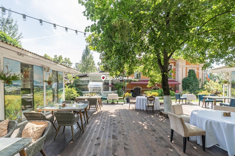 Фото №8 зала Крытая галерея и цветущий сад