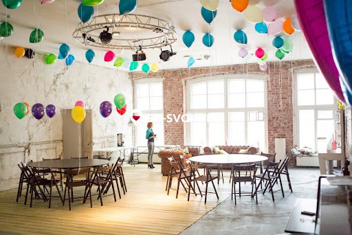 Фото №1 зала Loft  Фарфор