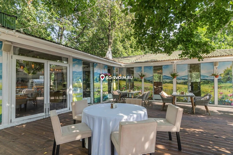 Фото №2 зала Крытая галерея и цветущий сад