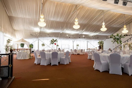 Фото №8 зала Банкетный шатер "Кристалл"